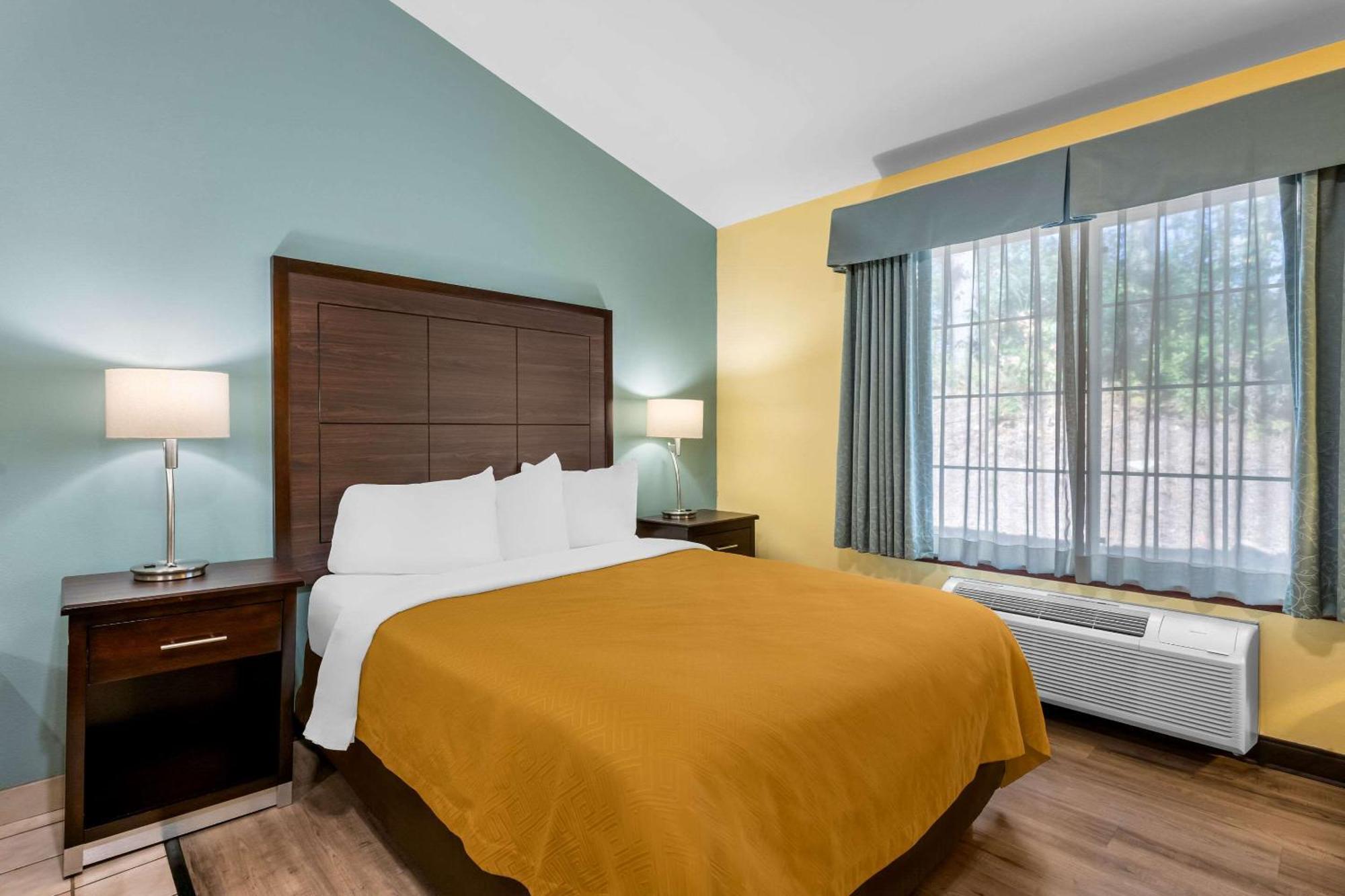 Econo Lodge Inn & Suites Eau Claire Dış mekan fotoğraf