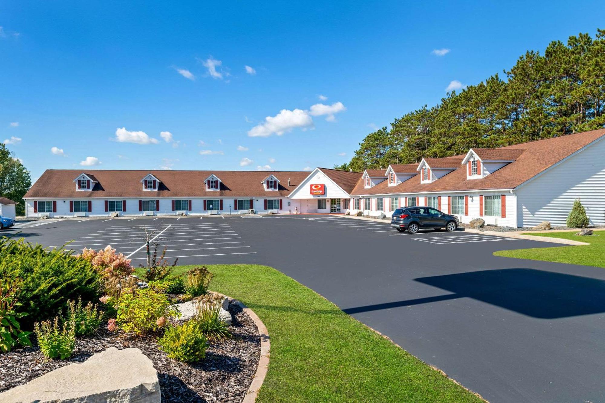 Econo Lodge Inn & Suites Eau Claire Dış mekan fotoğraf