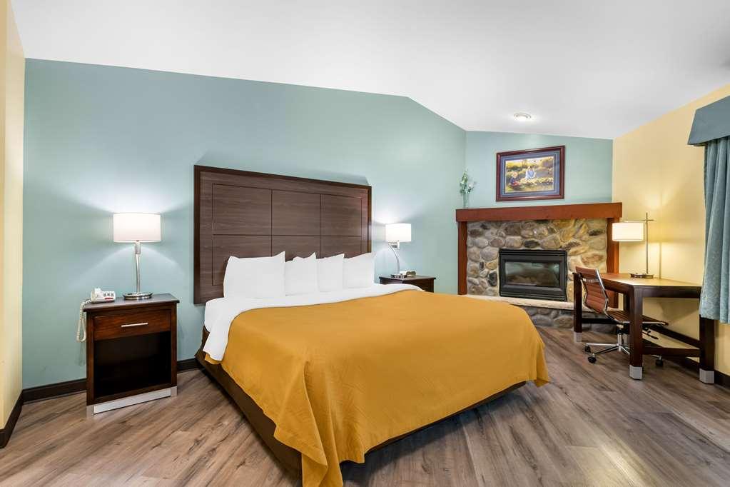 Econo Lodge Inn & Suites Eau Claire Oda fotoğraf