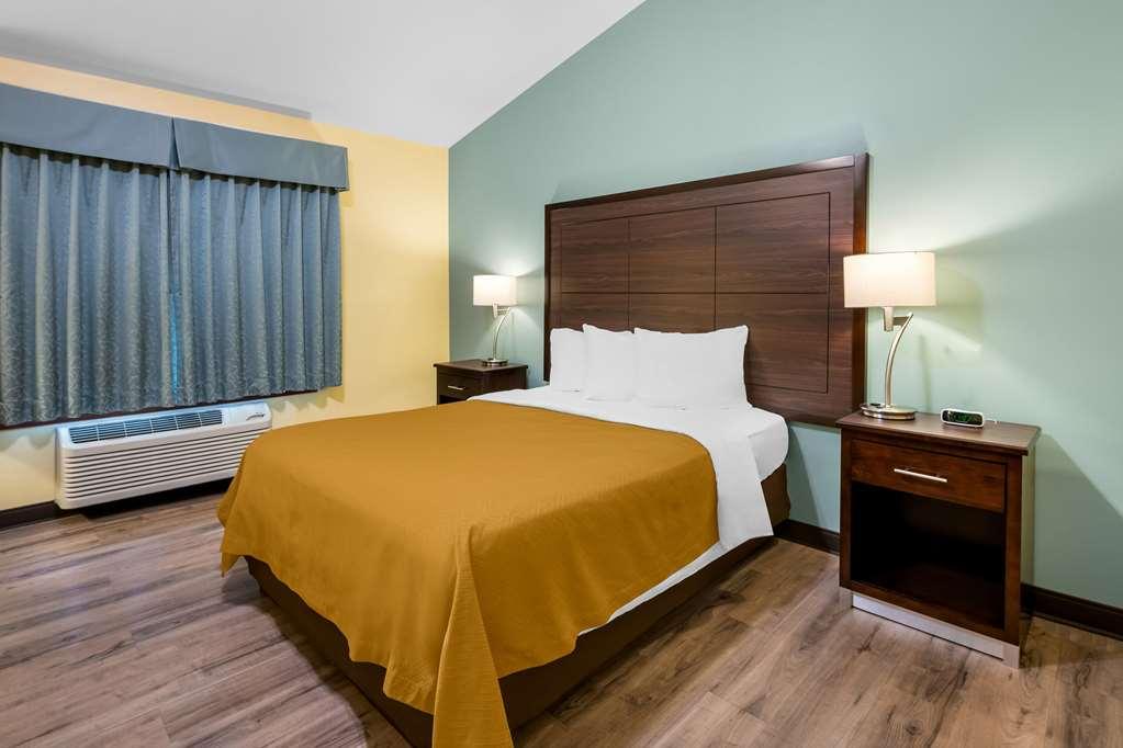 Econo Lodge Inn & Suites Eau Claire Oda fotoğraf