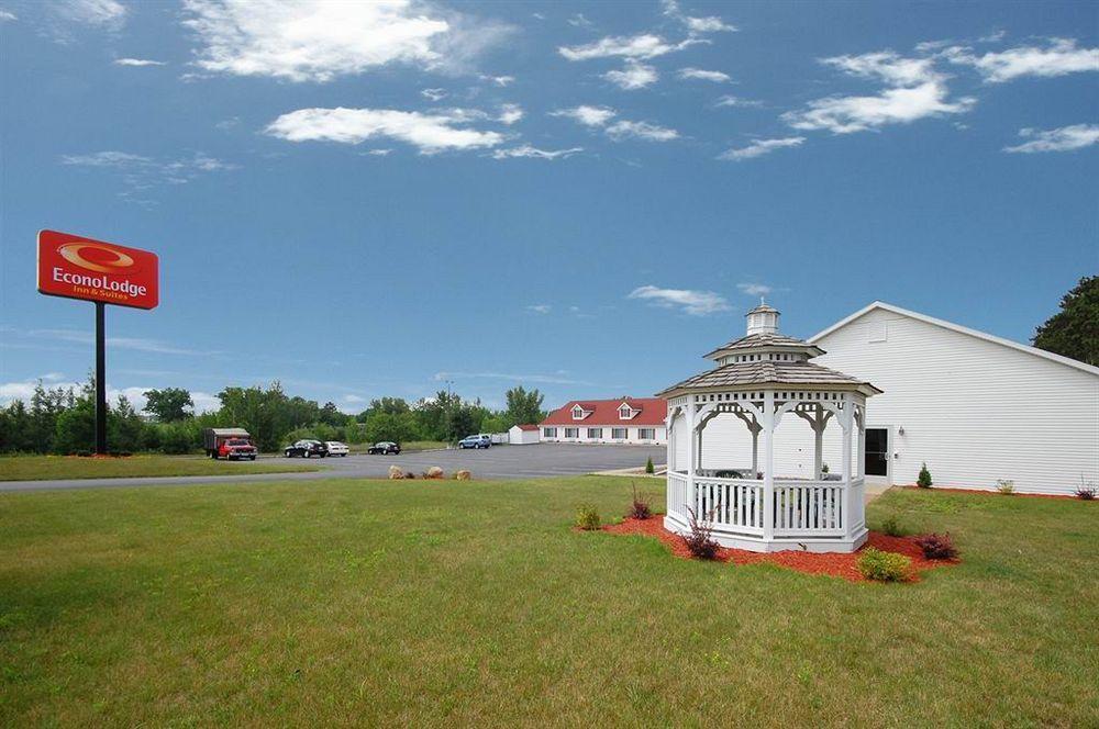 Econo Lodge Inn & Suites Eau Claire Dış mekan fotoğraf