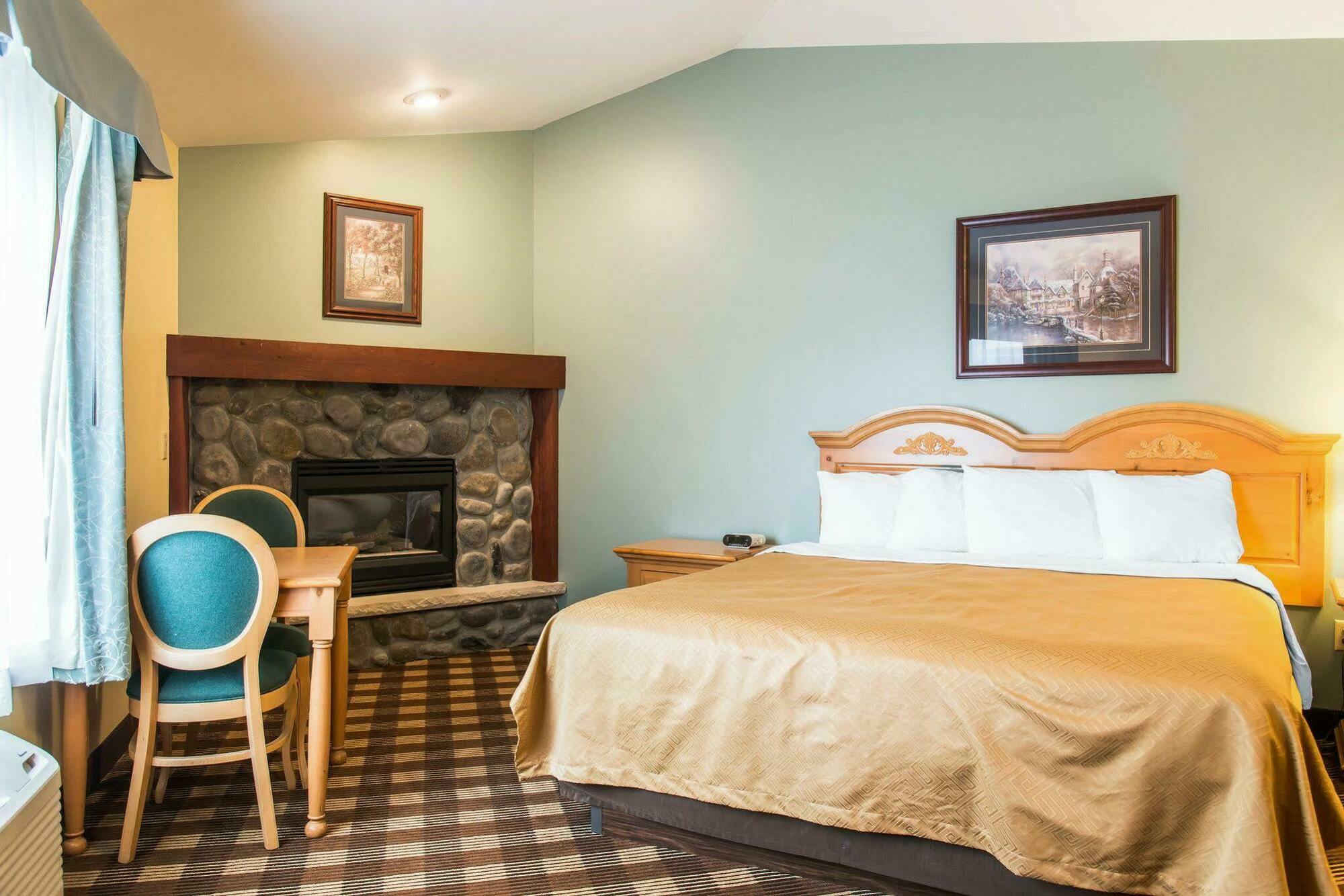 Econo Lodge Inn & Suites Eau Claire Dış mekan fotoğraf